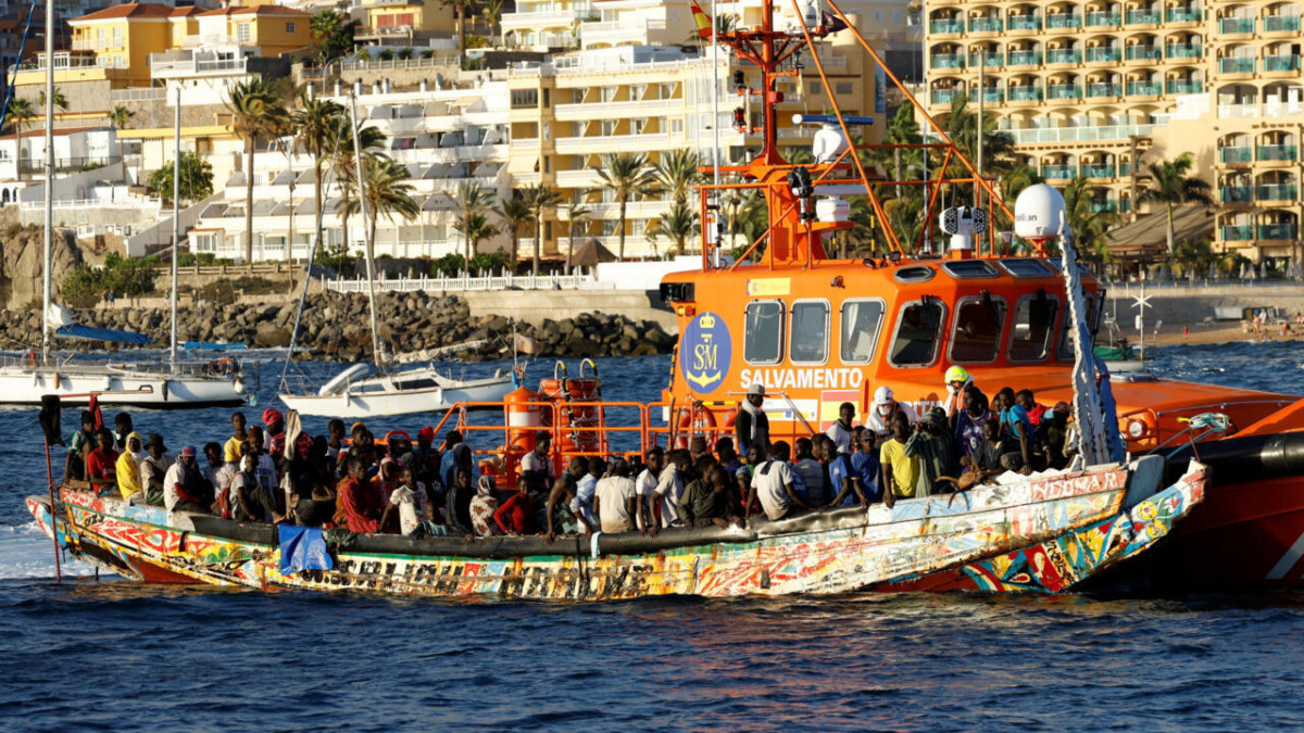 W1280 p16x9 2023 10 21T211149Z 570966435 RC25X3AR6X6O RTRMADP 3 MIGRATION SPAIN BOAT